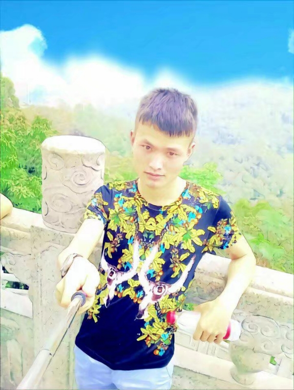 孤独王者元首的第一张照片--泰宁交友网