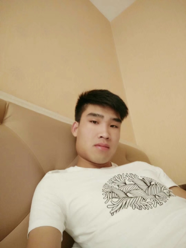 谁不曾孤单上路的第一张照片--泰宁交友网