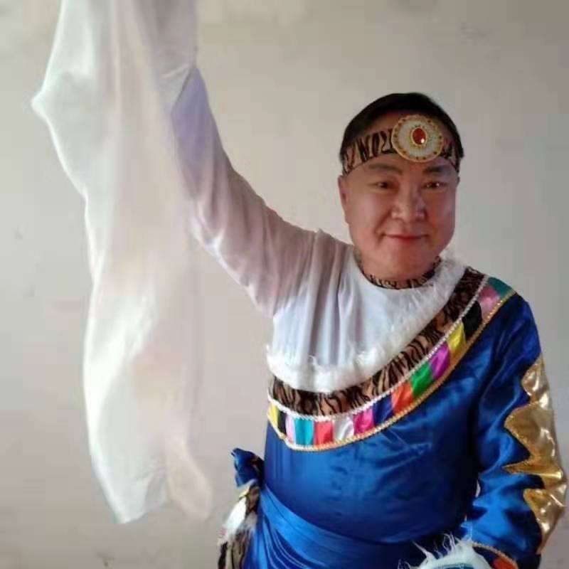 走在冷风中的第一张照片--泰宁交友网