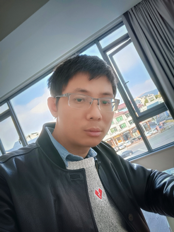 也许只是缺少一个拥抱的第二张照片--泰宁交友网