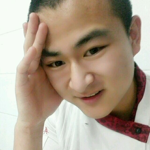 人潮拥挤的第一张照片--泰宁交友网